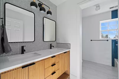 2 Holly Court, Miller Place, NY 11764 - Photo 30