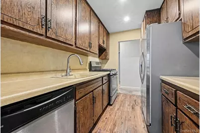 84-29 153rd Avenue #2E, Howard Beach, NY 11414 - Photo 6