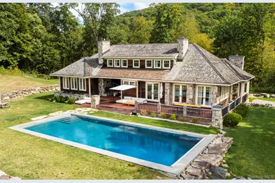 121 Quaker Hill Road, Pawling, NY 12564 - Photo 2