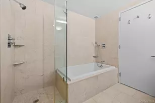 640 W 237th St, Bronx, NY 10463 - Photo 12