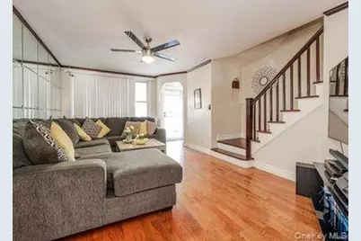 3240 Seymour Avenue, Bronx, NY 10469 - Photo 2