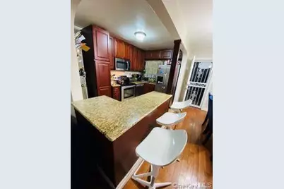 3240 Seymour Avenue, Bronx, NY 10469 - Photo 8