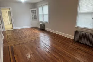 267 Schenck Right Side Ave, Great Neck, NY 11021 - Photo 4