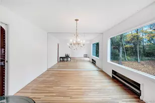 5 Chatham Pl, Dix Hills, NY 11746 - Photo 4