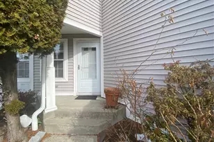 83 Roundtop Rd, Yonkers, NY 10710 - Photo 2