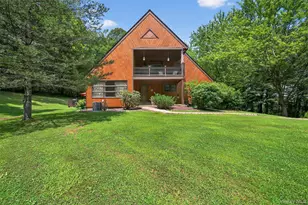 41 Hickory Hill Rd, Newburgh, NY 12550 - Photo 2