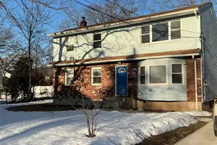 39 N 16th St, Wyandanch, NY 11798 - Photo 2