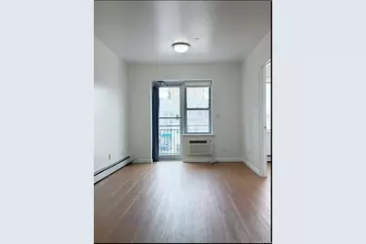 31-53 Linden Place #3E, Flushing, NY 11354 - Photo 2