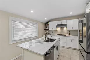 3011 Maine Ave, Medford, NY 11763 - Photo 4