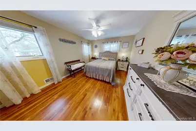 8 Mulberry Drive, Smithtown, NY 11787 - Photo 16