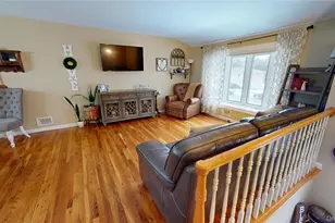 8 Mulberry Dr, Smithtown, NY 11787 - Photo 12