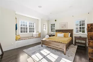 28 Dunlop Rd, Huntington, NY 11743 - Photo 24