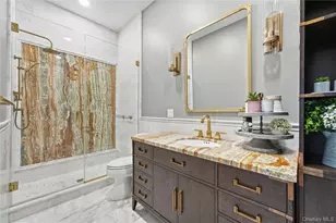 28 Dunlop Rd, Huntington, NY 11743 - Photo 30