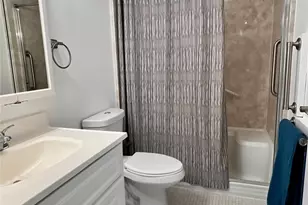 421 Weymouth Ct, Ridge, NY 11961 - Photo 10