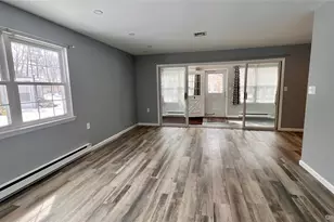 421 Weymouth Ct, Ridge, NY 11961 - Photo 8