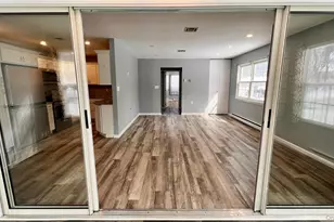 421 Weymouth Ct, Ridge, NY 11961 - Photo 6