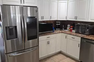 10 Bainbridge Ave, Melville, NY 11747 - Photo 16