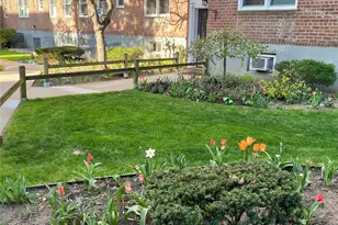 32 Cathedral Ave, Hempstead, NY 11550 - Photo 4
