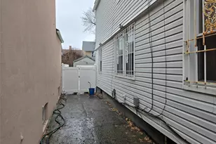 120-20 142nd Pl, Jamaica, NY 11436 - Photo 26