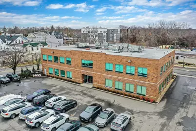 180 E Main Street, Bay Shore, NY 11706 - Photo 14