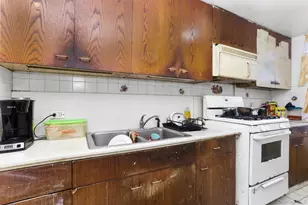 661 Jefferson Pl, Bronx, NY 10456 - Photo 12