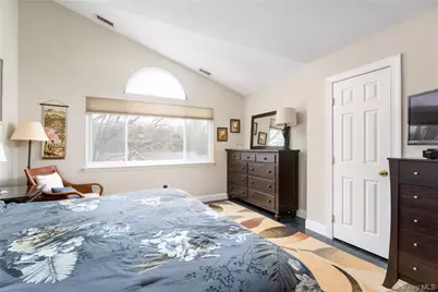 654 Birchwood Park Drive, Middle Island, NY 11953 - Photo 14