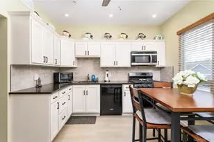 654 Birchwood Park Dr, Middle Island, NY 11953 - Photo 4