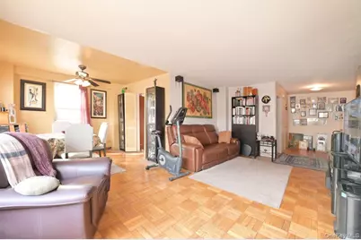 8900 170th Street #6M, Jamaica, NY 11432 - Photo 6