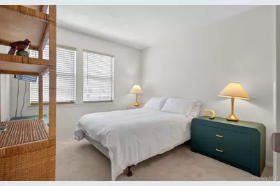 32 Stratford Green, Farmingdale, NY 11735 - Photo 30