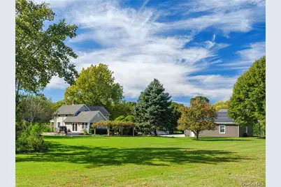 3275 Skunk Lane, Cutchogue, NY 11935 - Photo 12