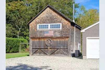 3275 Skunk Lane, Cutchogue, NY 11935 - Photo 14