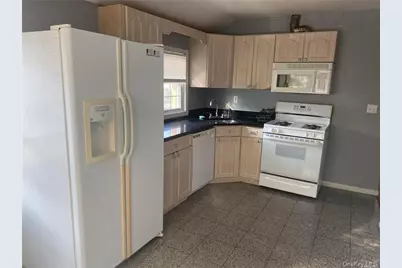 81-15 242nd Street #1st Floor, Bellerose, NY 11426 - Photo 6