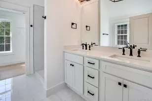 989 Freedom Rd, Pleasant Valley, NY 12569 - Photo 16