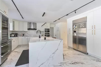 45 Carriage Court, Muttontown, NY 11791 - Photo 16