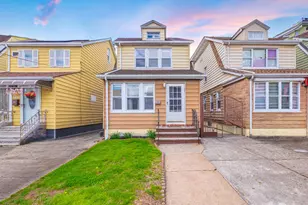 89-10 218th Pl, Queens Village, NY 11427 - Photo 4