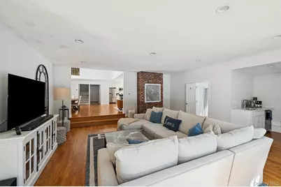 4 Stuart Court, Hampton Bays, NY 11946 - Photo 10