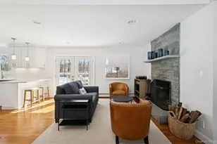 4 Stuart Ct, Hampton Bays, NY 11946 - Photo 4