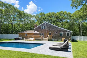 4 Stuart Ct, Hampton Bays, NY 11946 - Photo 20