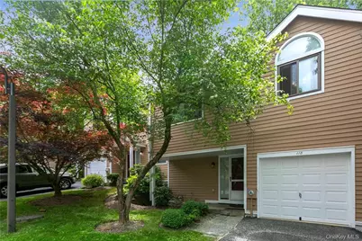 118 Stone Bridge Square #118, Chappaqua, NY 10514 - Photo 2