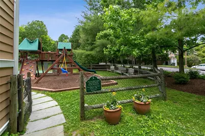 118 Stone Bridge Square #118, Chappaqua, NY 10514 - Photo 16