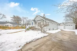 6 Dean St, Farmingdale, NY 11735 - Photo 2