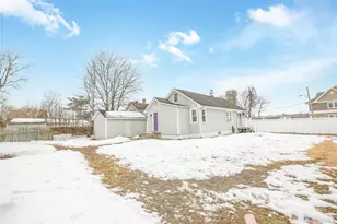 6 Dean St, Farmingdale, NY 11735 - Photo 14