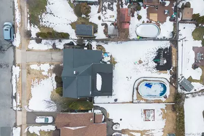 7 Constable Lane, Levittown, NY 11756 - Photo 26