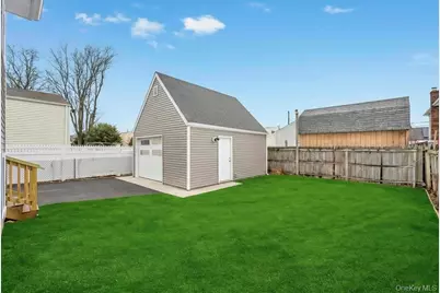 52 Halycon Road, Lindenhurst, NY 11757 - Photo 24