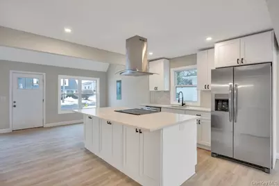 52 Halycon Road, Lindenhurst, NY 11757 - Photo 8