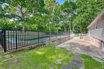 2 Fairview Road, Hampton Bays, NY 11946 - Photo 16