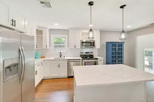 2 Fairview Rd, Hampton Bays, NY 11946 - Photo 8