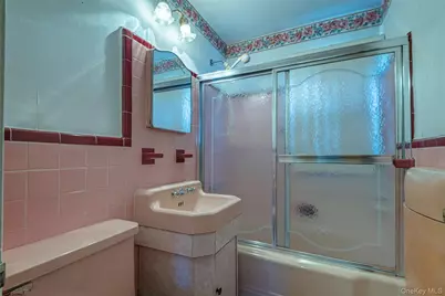 8610 250th Street, Bellerose, NY 11426 - Photo 14