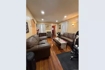 18608 Brinkerhoff Avenue, Saint Albans, NY 11412 - Photo 2