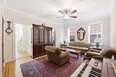 7861 75th Street, Glendale, NY 11385 - Photo 16